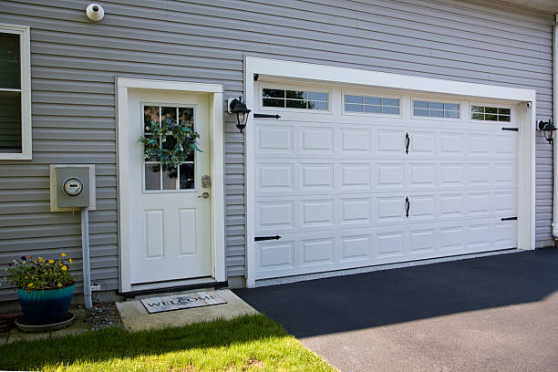 24/7 Emergency Garage Door Panel Replacement experts in Kosciusko County County, IN